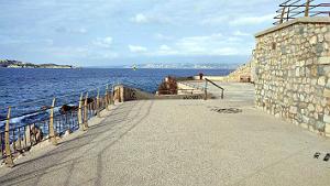 2022 12 MARSEILLE-ENDOUME DU PORT DE MALMOUSQUE A MALDORME (49)
